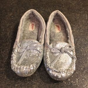 Arizona girls or women’s sequins loafer. Size 6